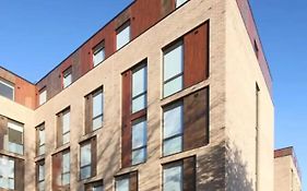 For Students Only Ensuite Bedrooms With Shared Kitchen At Cathedral Point In Winchester