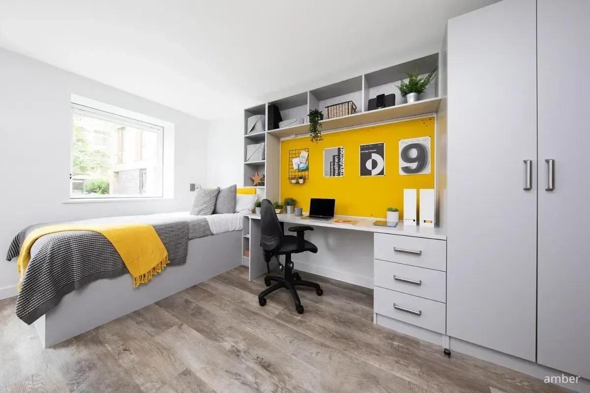 For Students Only Ensuite Bedrooms With Shared Kitchen At Cathedral Point In Winchester Extérieur photo